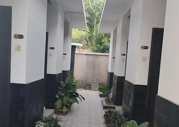Made Krisna Uluwatu